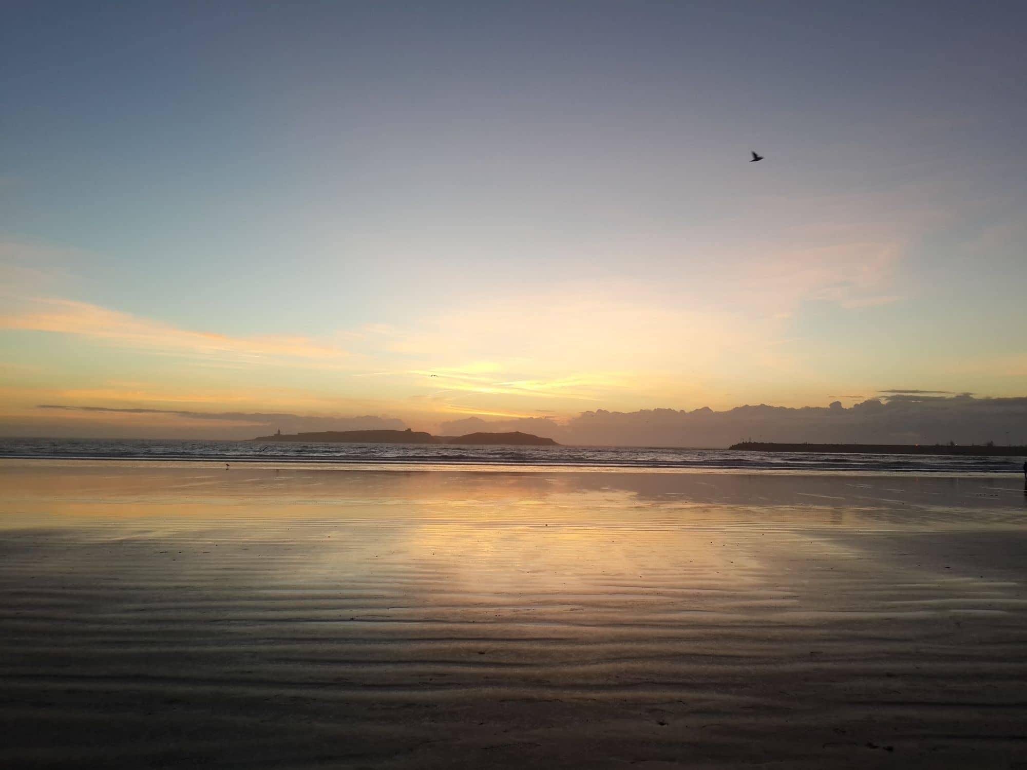Coucher de soleil sur la baie d'Essaouira et l'île de Mogador